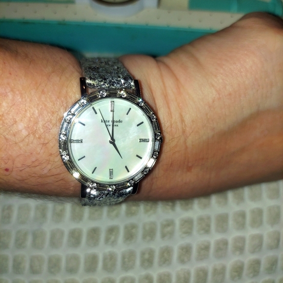 Kate's Spade NWT Live Colorfully Watch Set Rhinestones Bezel MOP Face 2 bands - Picture 7 of 16